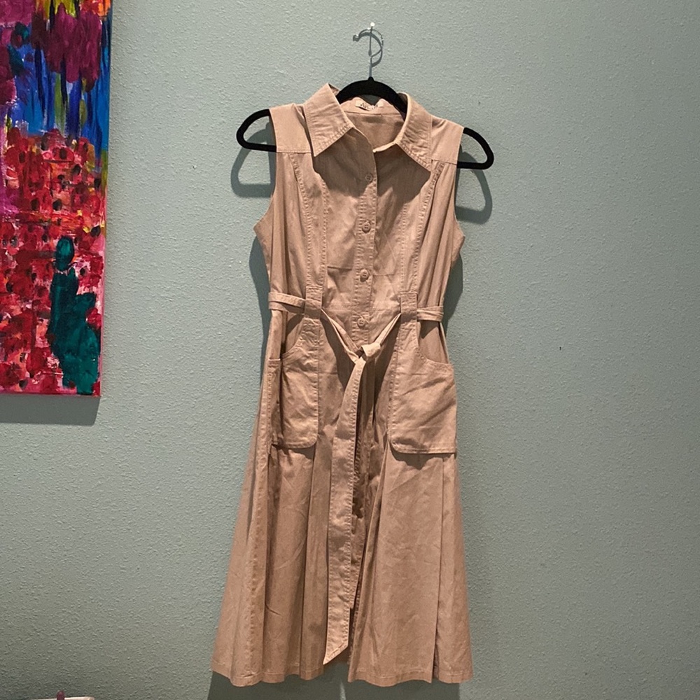 Sleeveless all cotton summer dress.